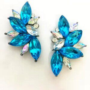 Piered earrings in blue & clear AB glass crystal / glass